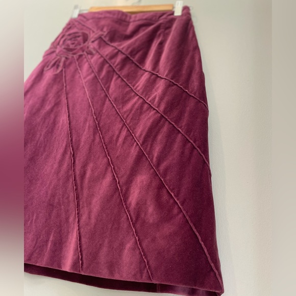Vintage Velvet Midi Skirt with Rosette 🌹- S - Picture 7 of 14